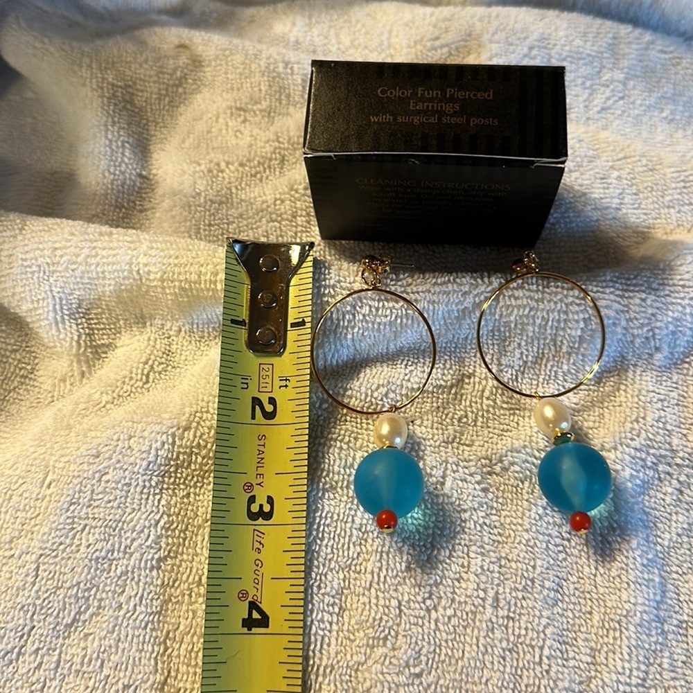 Avon Vintage 1993 Color Fun Pierced Earrings - Picture 2 of 5
